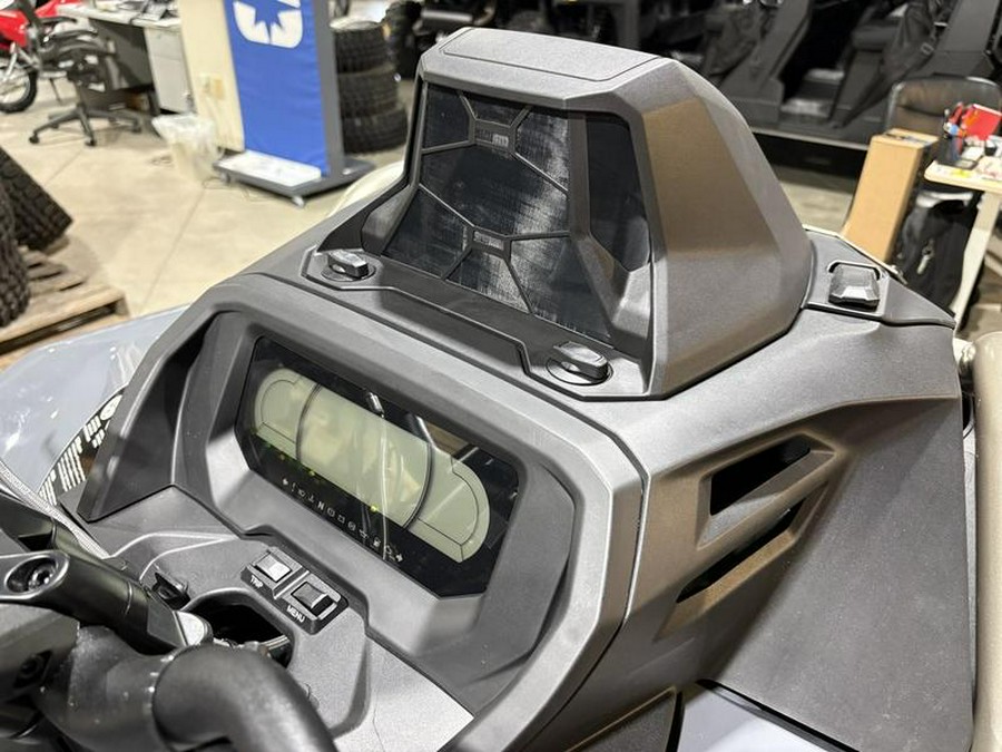 2026 Can-Am® Outlander X mr 1000R Granite Grey