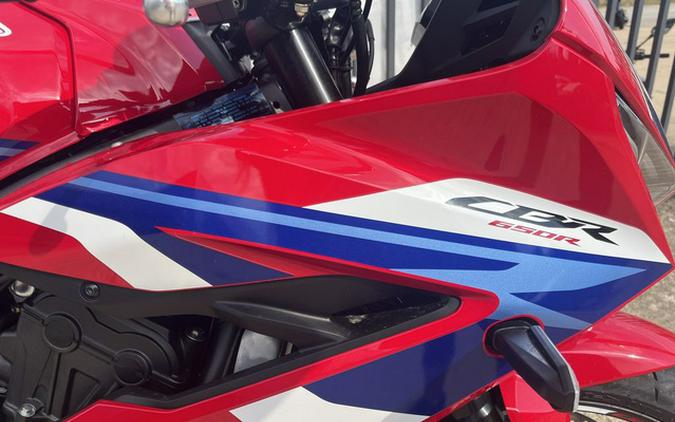2026 Honda CBR650R E-Clutch