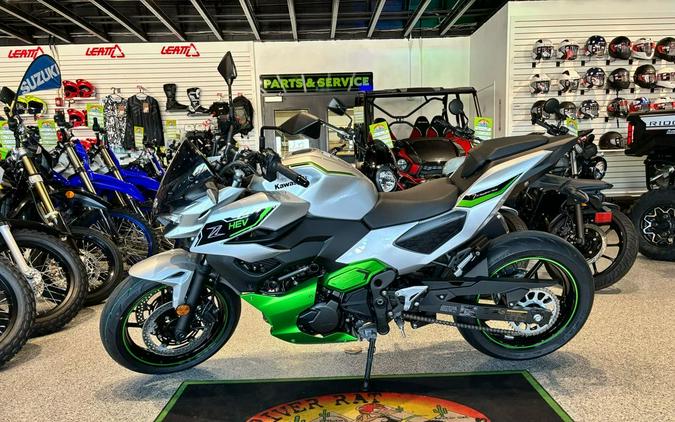 2024 Kawasaki Z7 Hybrid ABS