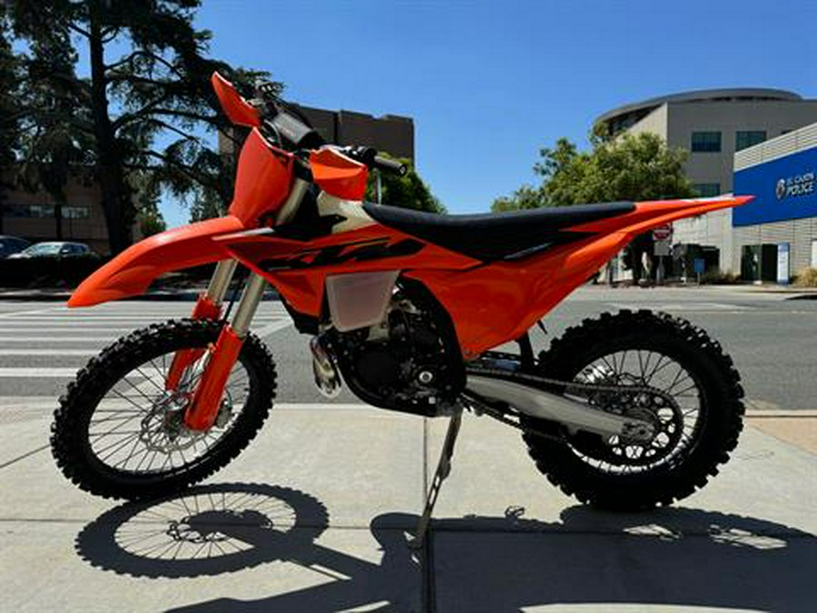 2025 KTM 250 XC