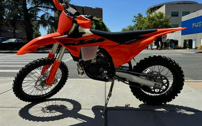 2025 KTM 250 XC