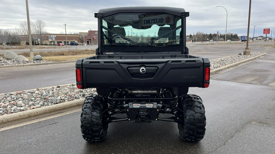 2024 Can-Am™ Defender DPS CAB HD9