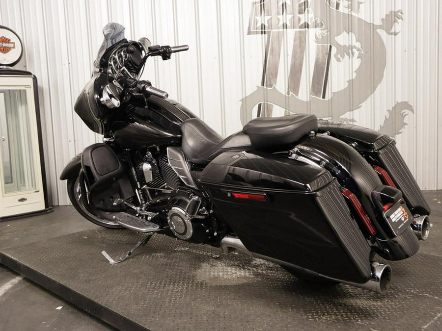 2015 Harley-Davidson® FLHXSE - CVO™ Street Glide®