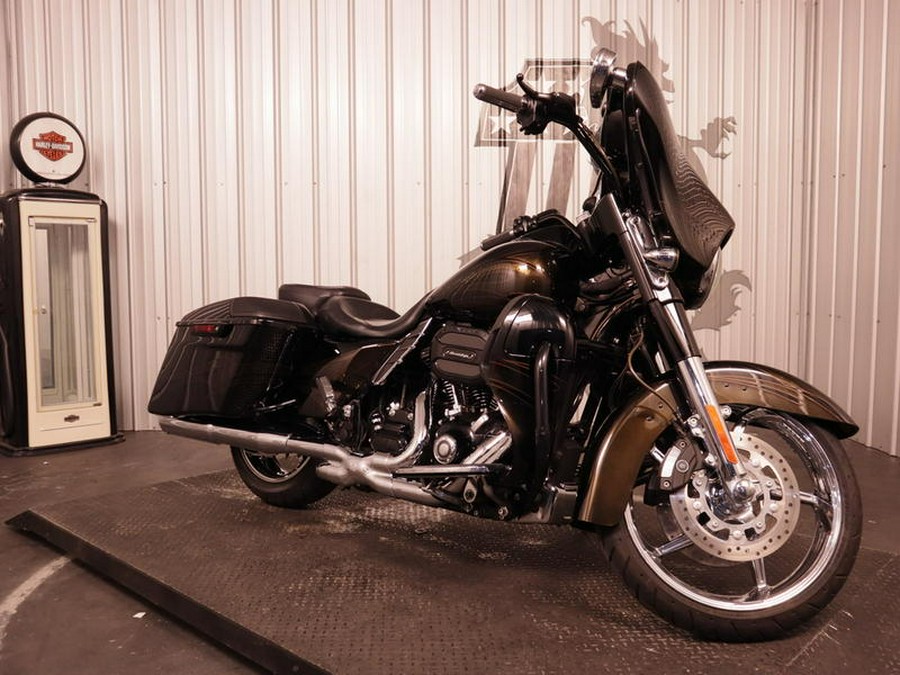 2015 Harley-Davidson® FLHXSE - CVO™ Street Glide®