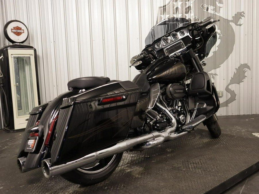 2015 Harley-Davidson® FLHXSE - CVO™ Street Glide®