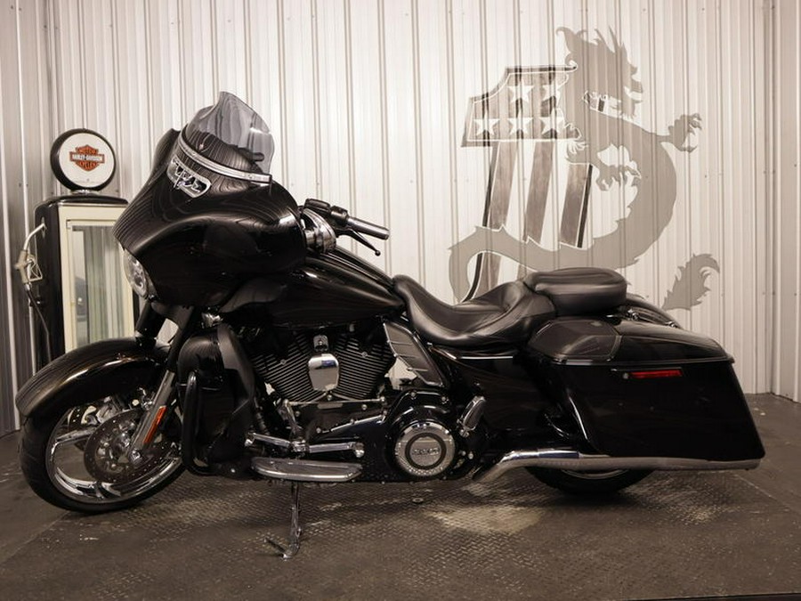 2015 Harley-Davidson® FLHXSE - CVO™ Street Glide®