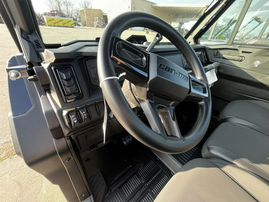 2026 Can-Am Defender XT CAB HD11