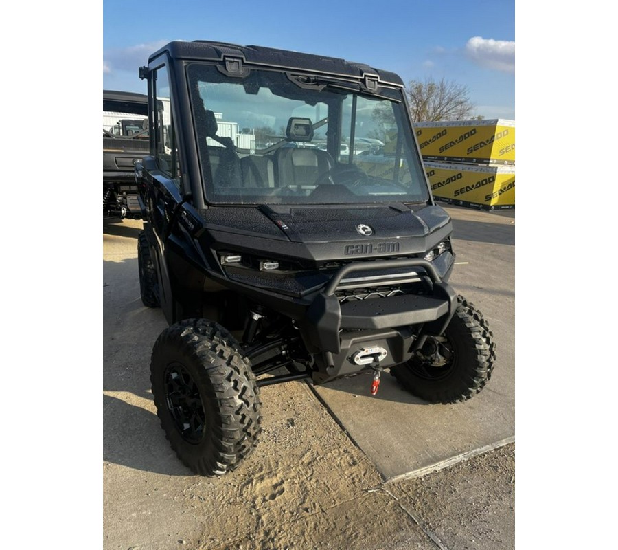 2026 Can-Am Defender XT CAB HD11