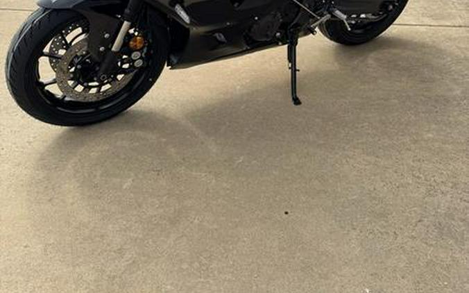 2025 Yamaha YZF-R7