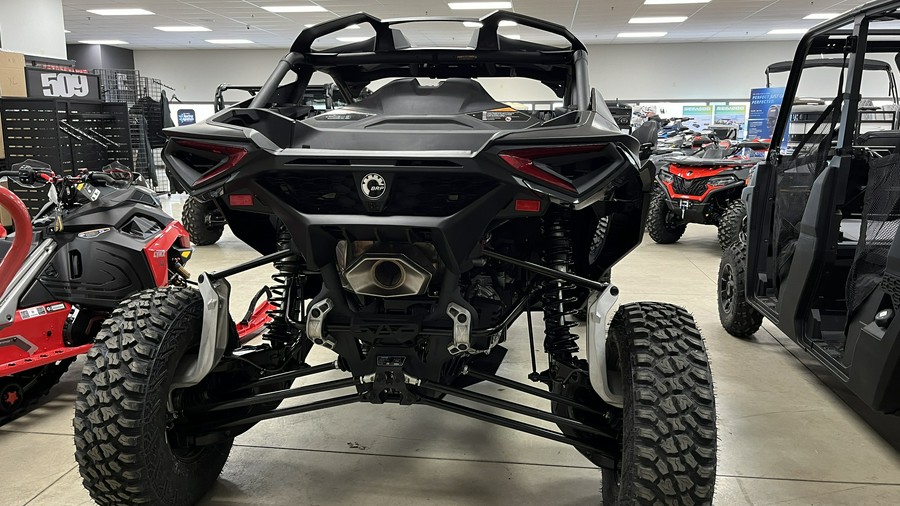 2024 Can-Am™ Maverick R X rs With SMART-SHOX