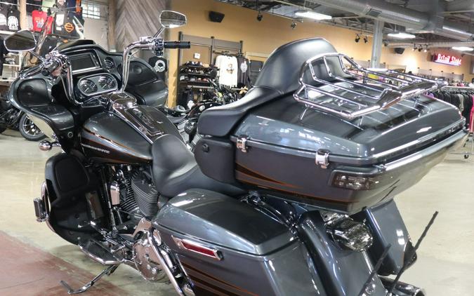 2016 Harley-Davidson CVO™ Road Glide™ Ultra