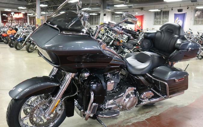 2016 Harley-Davidson CVO™ Road Glide™ Ultra