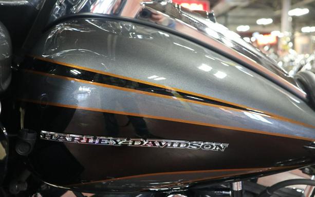 2016 Harley-Davidson CVO™ Road Glide™ Ultra