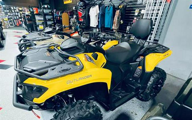 2023 Can-Am Outlander MAX XT 700