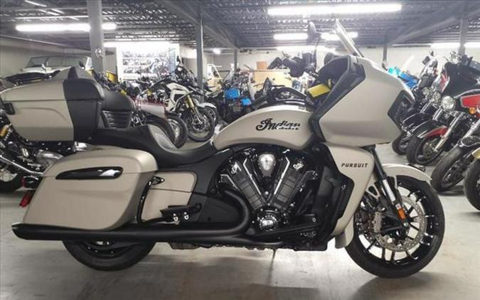 2023 Indian Motorcycle® Pursuit Dark Horse Silver Quartz Smoke