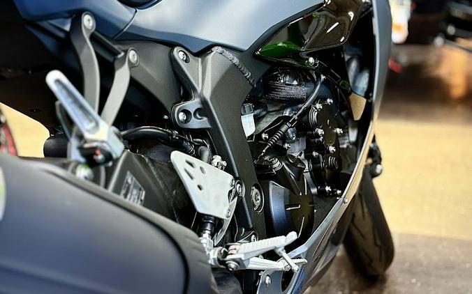 2025 Ninja® ZX™-6R ABS - Kawasaki
