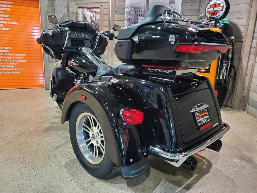 2022 Harley-Davidson® FLHTCUTG - Tri Glide® Ultra