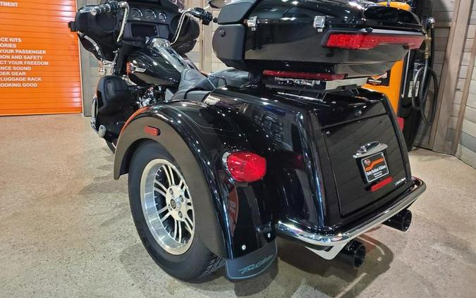 2022 Harley-Davidson® FLHTCUTG - Tri Glide® Ultra