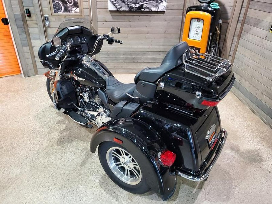 2022 Harley-Davidson® FLHTCUTG - Tri Glide® Ultra
