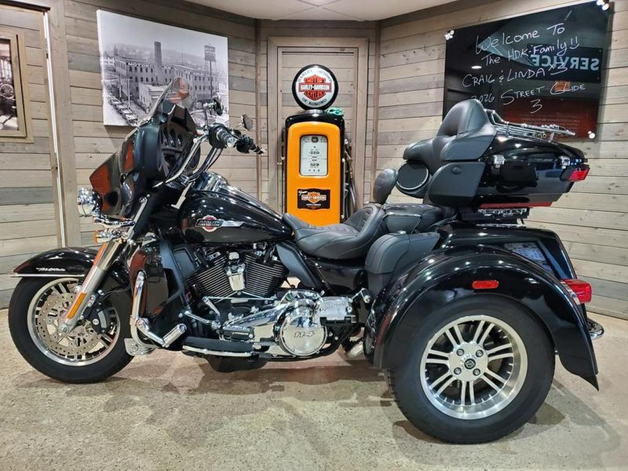 2022 Harley-Davidson® FLHTCUTG - Tri Glide® Ultra