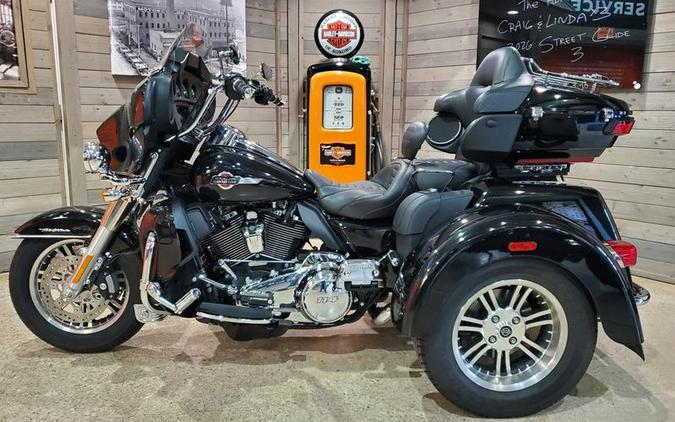 2022 Harley-Davidson® FLHTCUTG - Tri Glide® Ultra