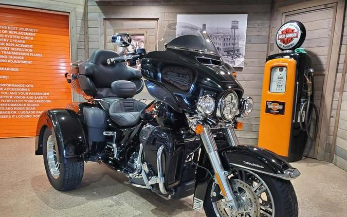 2022 Harley-Davidson® FLHTCUTG - Tri Glide® Ultra
