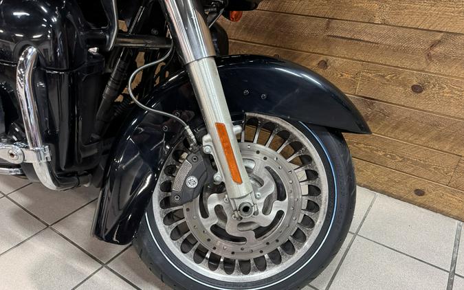 2011 Harley-Davidson® Road Glide® Ultra Vivid Black FLTRU