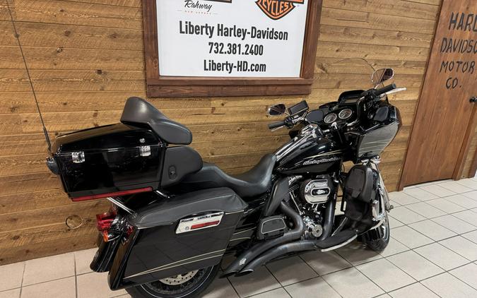 2011 Harley-Davidson® Road Glide® Ultra Vivid Black FLTRU