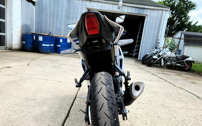 2025 Yamaha YZF-R3 ABS - FP8665