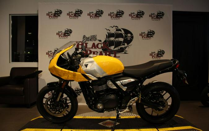 2026 Triumph Thruxton 400 Phantom Black / Aluminium Silver