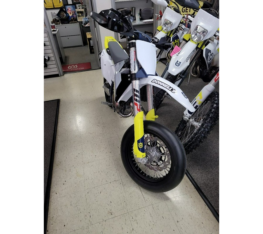 2023 Husqvarna Motorcycles FS 450