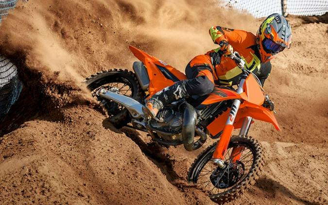 2025 KTM SX Lineup First Look: 300, 250, 150, 125 [11 Fast Facts]