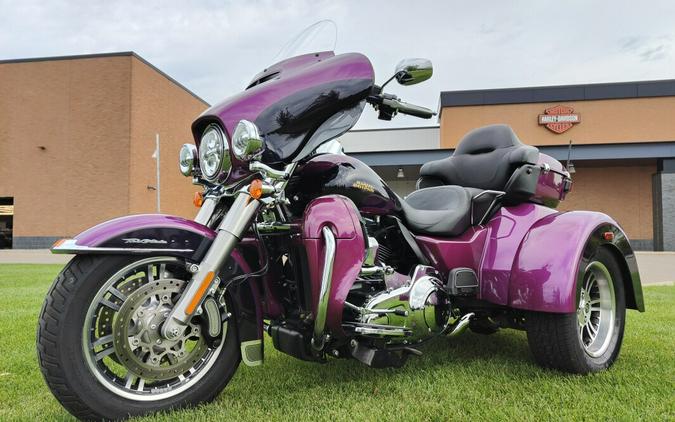 2016 Harley-Davidson Tri Glide Ultra Custom Colour Purple Fire/Blackberry Sm