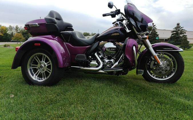 2016 Harley-Davidson Tri Glide Ultra Custom Colour Purple Fire/Blackberry Sm