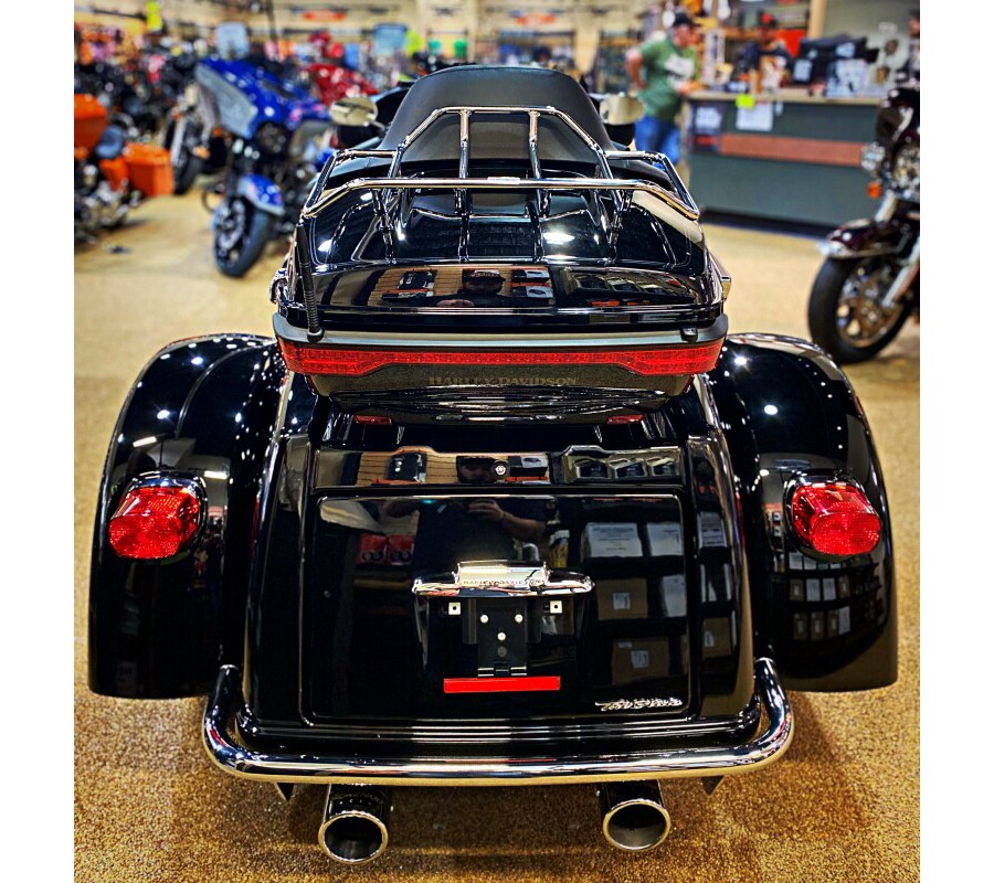 2019 HarleyDavidson Tri Glide Ultra Black for sale in Delbarton, WV
