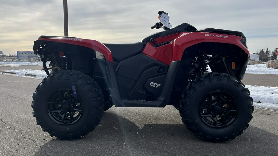 2024 Can-Am™ Outlander™ DPS 500