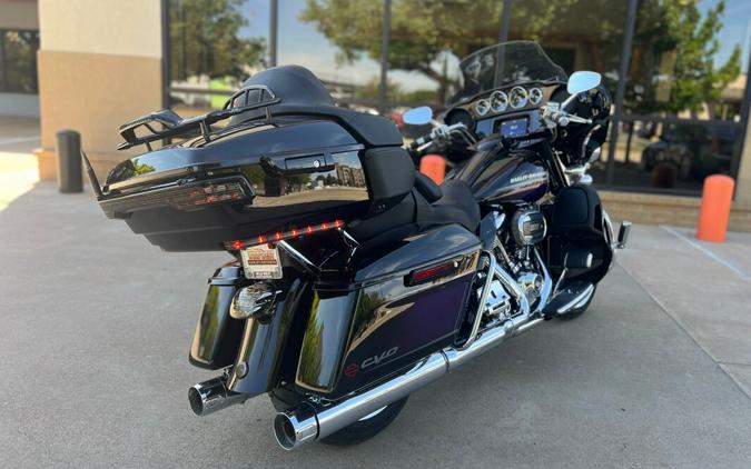 2021 Harley-Davidson® CVO™ Limited Royal Purple & Royal Black Fade