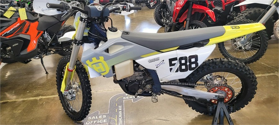 2023 FX 450 - Husqvarna Motorcycles