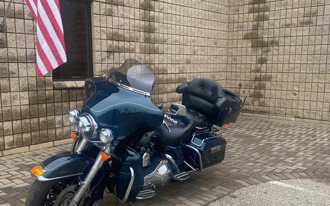 2001 Harley-Davidson® FLHTC - Electra Glide® Classic