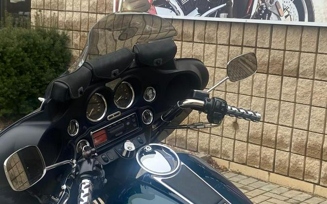 2001 Harley-Davidson® FLHTC - Electra Glide® Classic