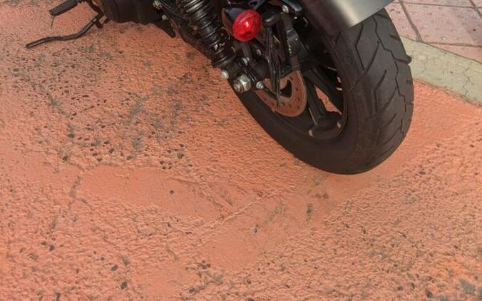 2021 Harley-Davidson® Iron 883™ River Rock Gray Denim
