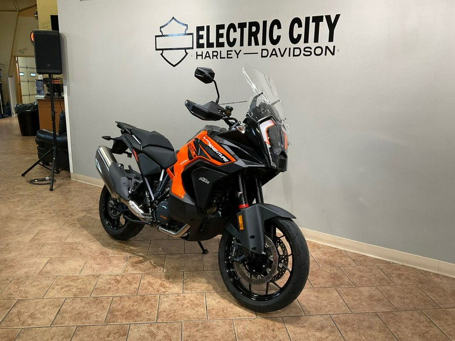 2022 KTM Super Adventure S Orange