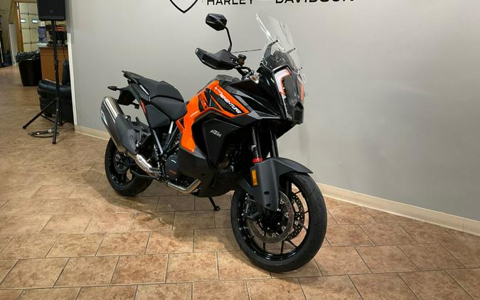 2022 KTM Super Adventure S Orange