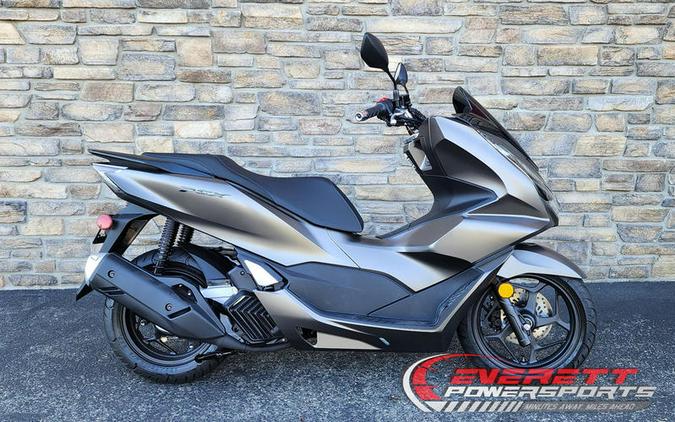 2023 Honda® PCX