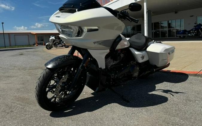 2024 Harley-Davidson CVO™ Road Glide® ST Golden White Pearl