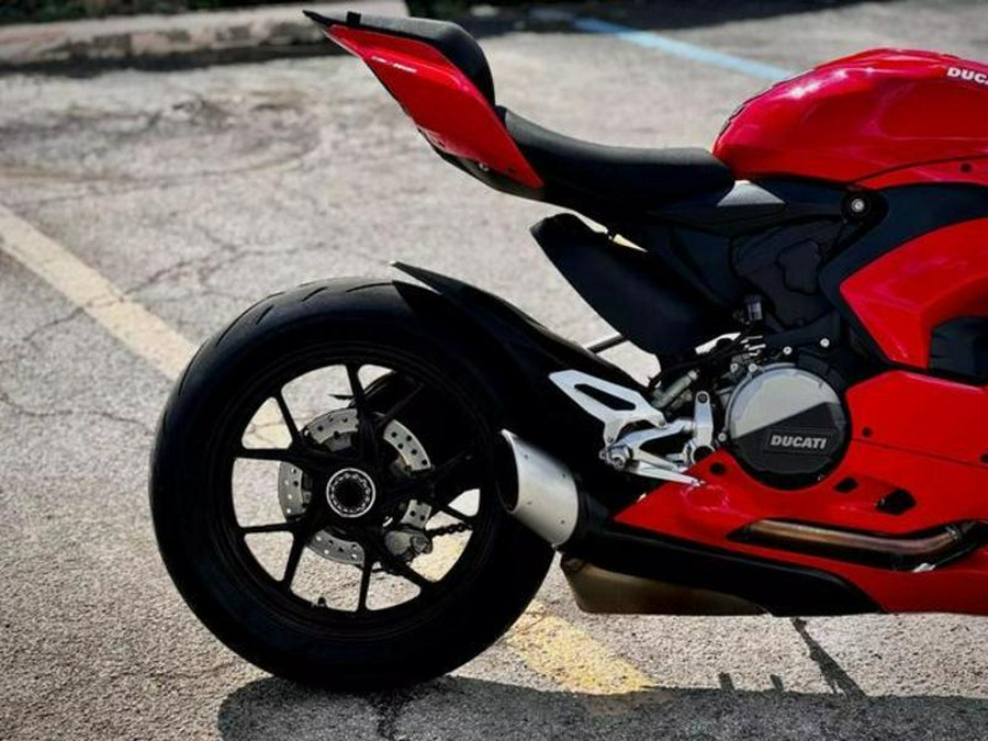 2023 Ducati Panigale V2