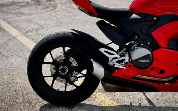 2023 Ducati Panigale V2