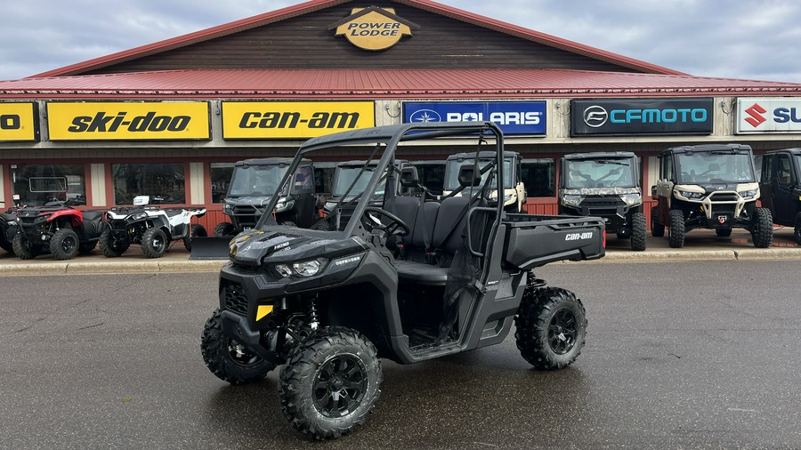 2024 Can-Am™ Defender DPS HD10