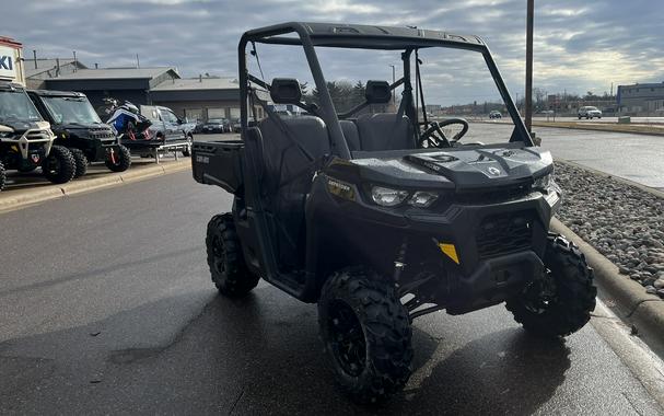 2024 Can-Am™ Defender DPS HD10