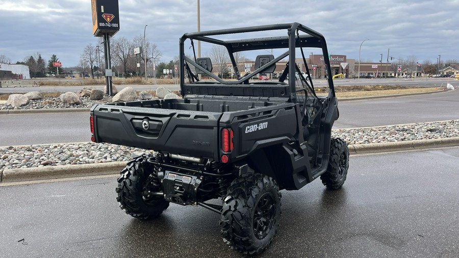 2024 Can-Am™ Defender DPS HD10